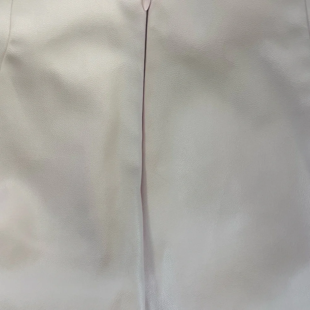 ALYA Elegant Faux Leather Light Pink Skort with Bow Detail - Picture 4 of 7